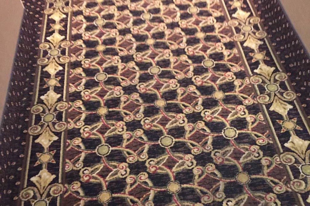 Hindari Bau Apek! Ini Cara Merawat Karpet di Rumah