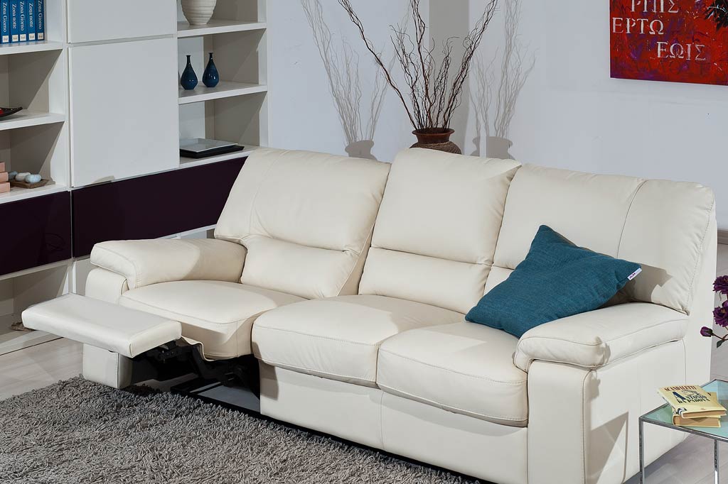 Kenapa Sofa Harus Dicuci Minimal 6 Bulan Sekali?