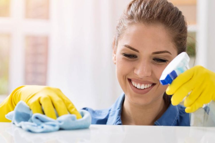 Prosedur Aman dalam Membersihkan Perabot Rumah Tangga